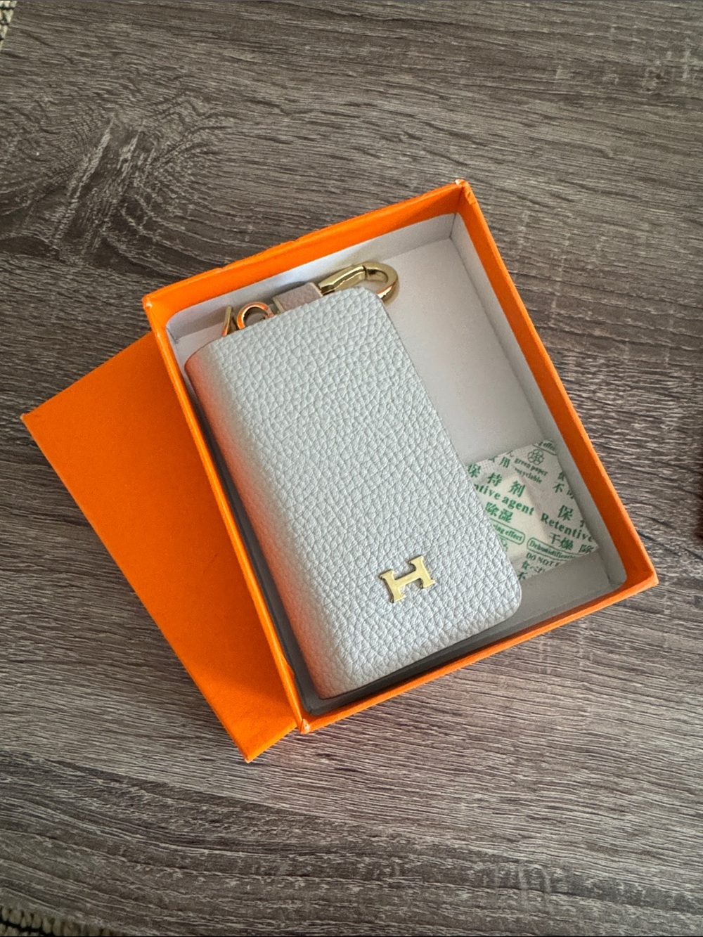 Pebbled Leather Key Pouch with Gold H Hardware - Light Gray